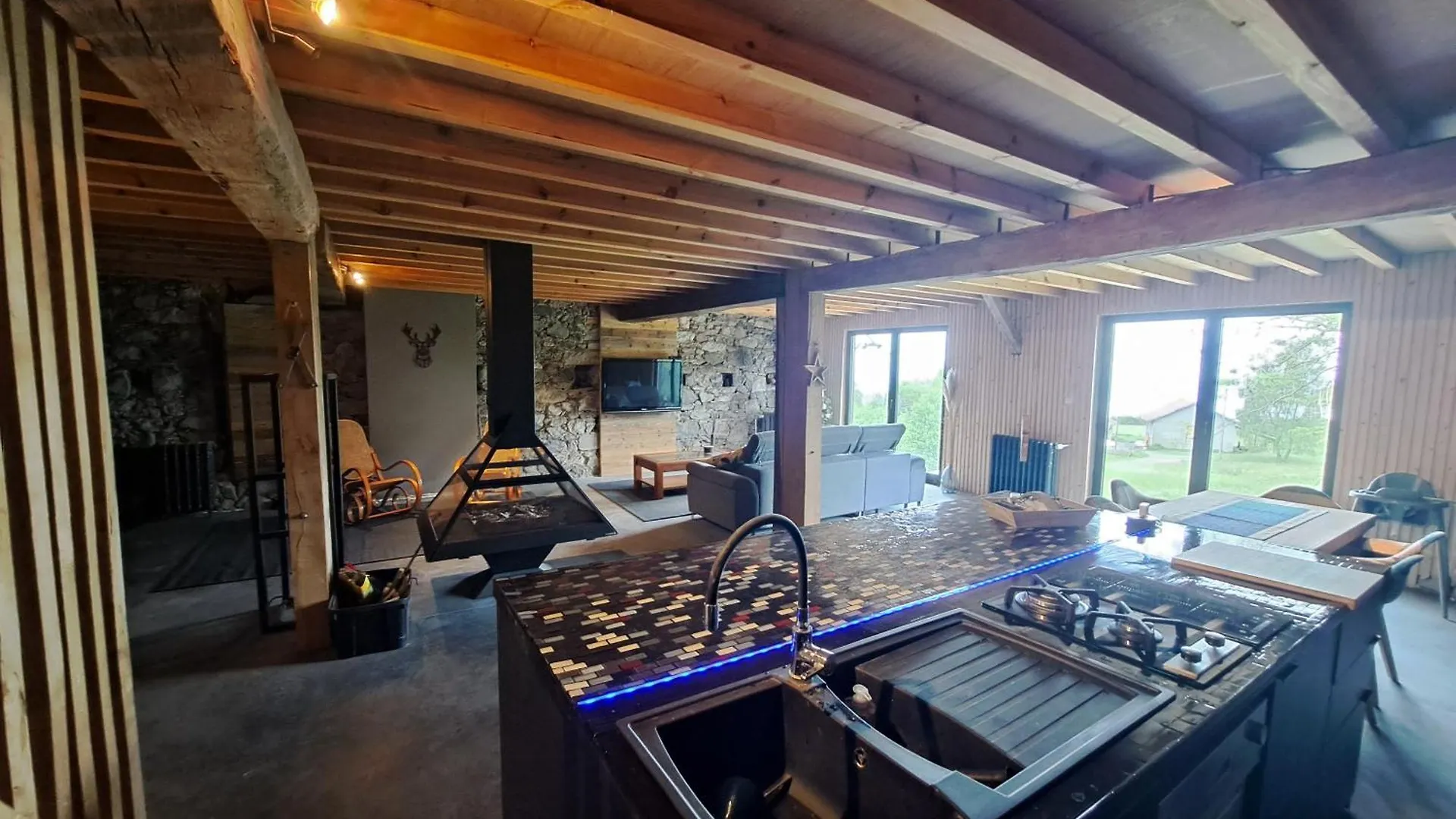 Lodge Laprau Lugrin 0*,  Franciaország